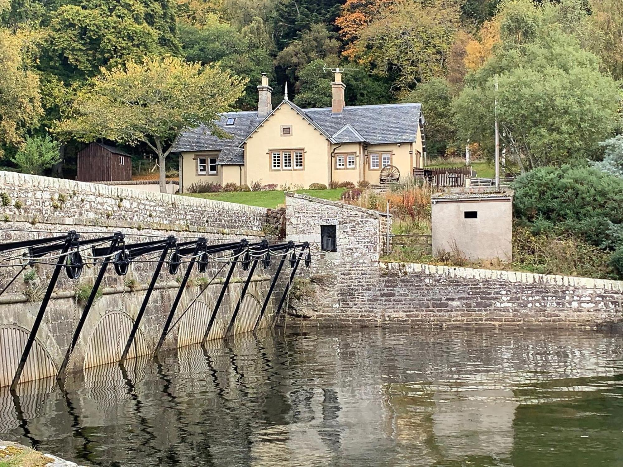 Sluice Keepers Cottage Skelbo Buitenkant foto